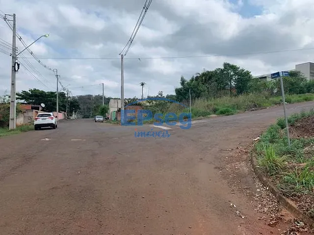 Terreno com 1800m², à venda, no bairro Padre Rino Nogarotto em Ibiporã