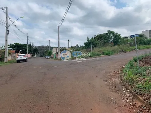 Terreno com 1800m², à venda, no bairro Padre Rino Nogarotto em Ibiporã