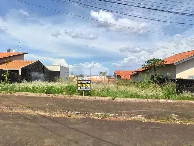 Terreno com 367m², à venda, no bairro Jardim Caviúna em Rolândia