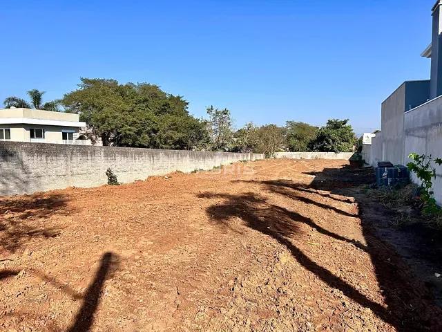 Terreno com 650m², à venda, no bairro Ouro Verde em Campo Largo