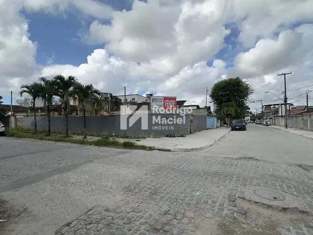 Terreno com 288m², à venda, no bairro Cordeiro em Recife