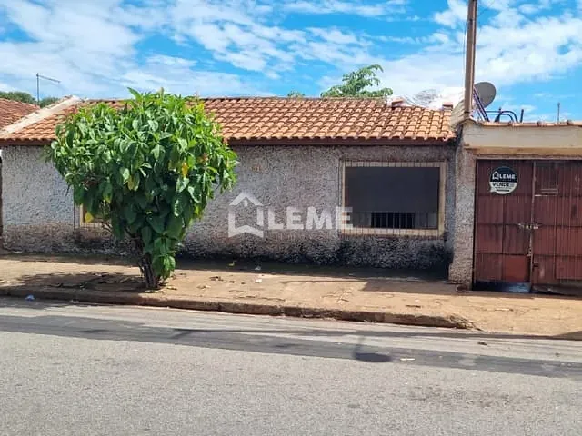 Terreno com 306m², à venda, no bairro Vila Carvalho em Mococa