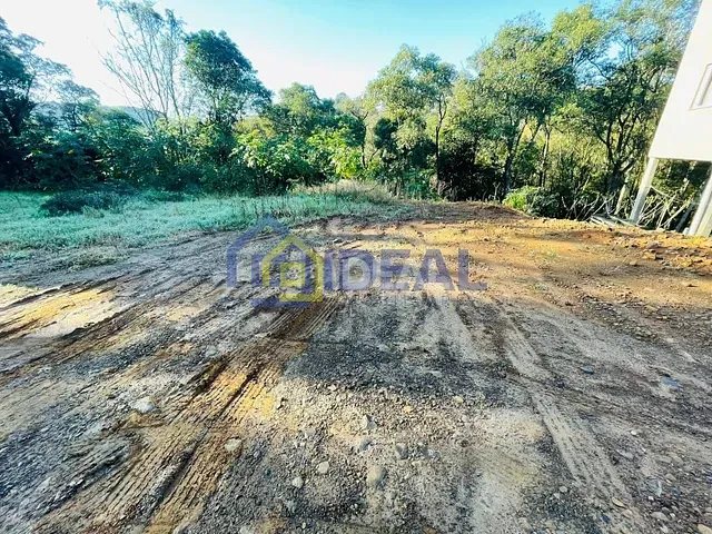 Terreno com 450m², à venda, no bairro Fragosos em Concórdia