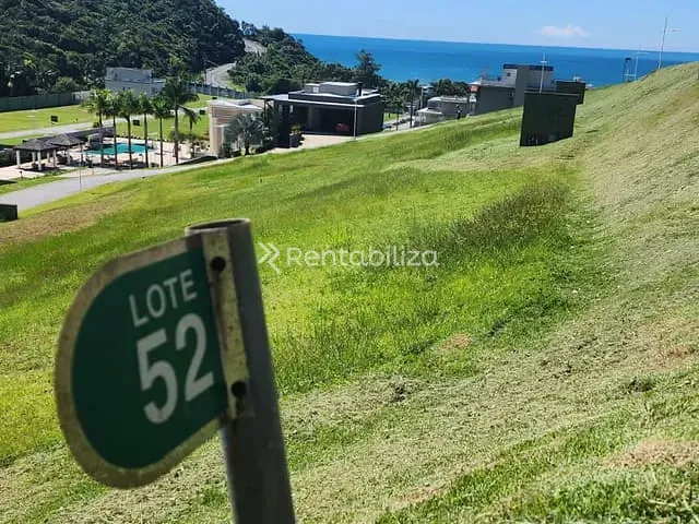 Terreno com 1280m², à venda, no bairro Estaleirinho em Balneário Camboriú