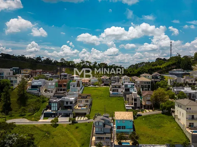 Terreno com 360m², à venda, no bairro Alphaville em Santana de Parnaíba