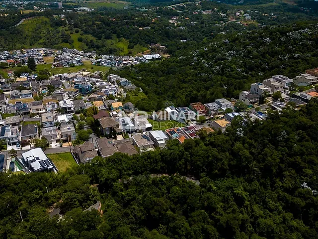 Terreno com 360m², à venda, no bairro Alphaville em Santana de Parnaíba