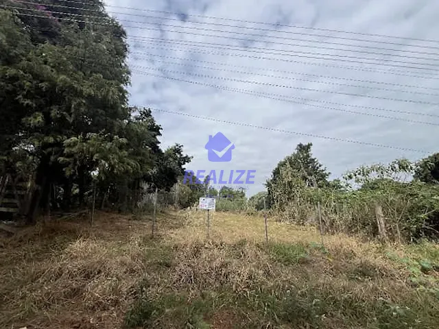 Terreno com 637m², à venda, no bairro Recanto Árvore Grande em Botucatu