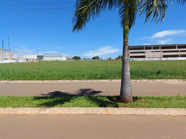 Terreno com 1250m², à venda, no bairro Real Grandeza em Aparecida de Goiânia