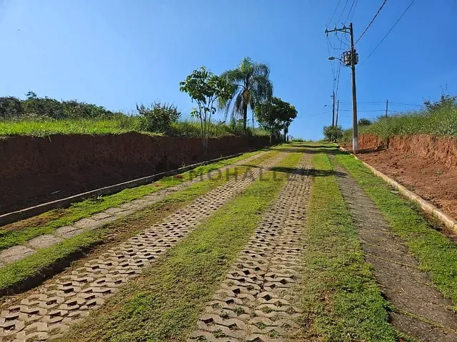 Terreno com 791m², à venda, no bairro Residencial Embaúba em Piranguinho
