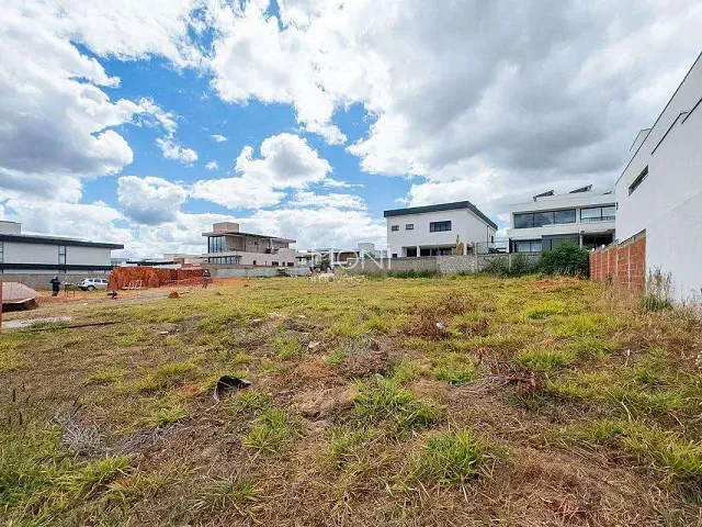 Terreno com 400m², à venda, no bairro Setor Habitacional Tororó (Jardim Botânico) em Brasília