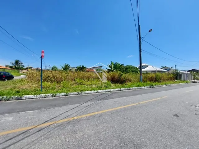 Terreno com 440m², à venda, no bairro Jardim Atlântico Leste (Itaipuaçu) em Maricá