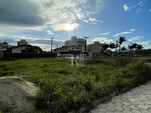 Terreno com 370m², à venda, no bairro Universitário em Tijucas