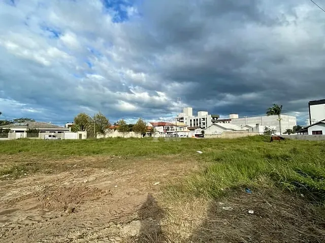 Terreno com 370m², à venda, no bairro Universitário em Tijucas