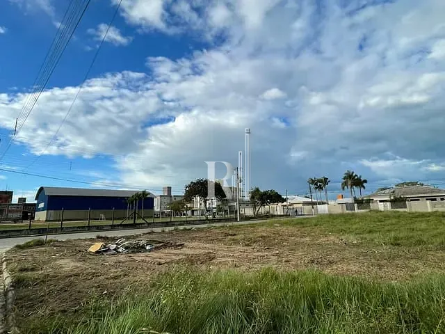 Terreno com 370m², à venda, no bairro Universitário em Tijucas