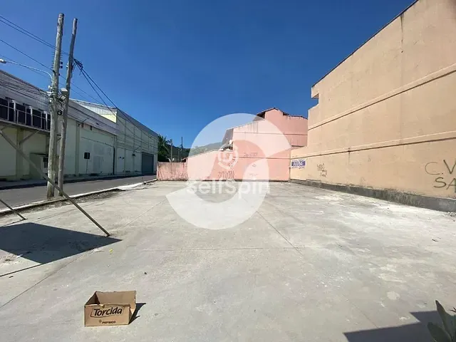 Terreno com 450m², para alugar, no bairro Itaipu em Niterói