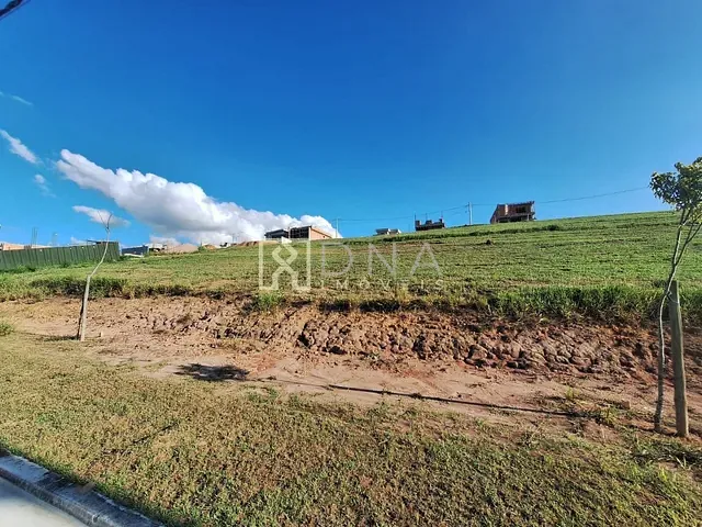 Terreno com 330m², à venda, no bairro Condomínio Residencial Alphaville em São José dos Campos