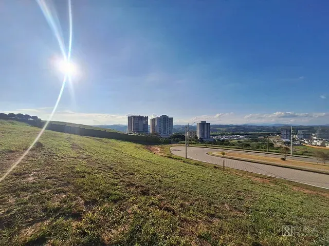 Terreno com 330m², à venda, no bairro Condomínio Residencial Alphaville em São José dos Campos