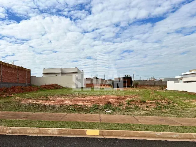 Terreno com 273m², à venda, no bairro Residencial Floratta Nações em Bauru