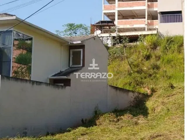 Terreno com 477m², à venda, no bairro Jardim Belvedere em Volta Redonda