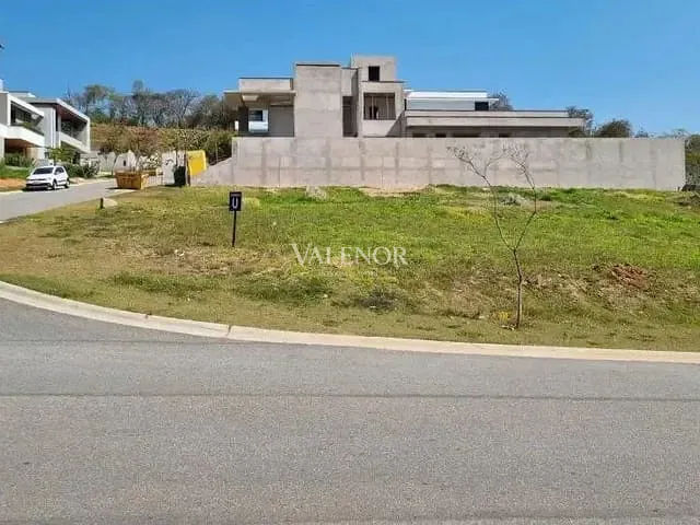 Terreno com 343m², à venda, no bairro Loteamento Brisas do Lago em Jundiaí