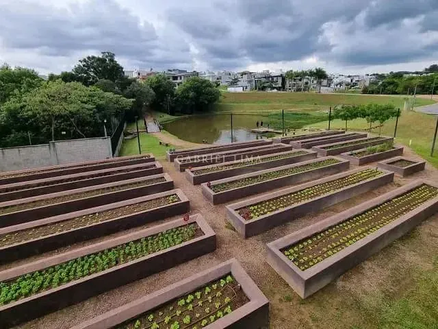 Terreno com 343m², à venda, no bairro Loteamento Brisas do Lago em Jundiaí