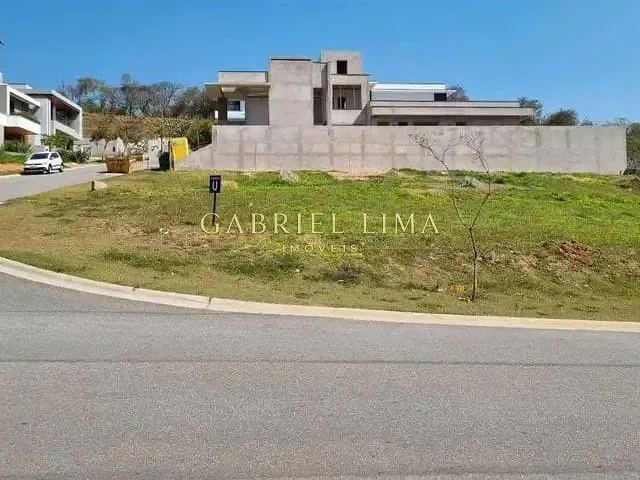 Terreno com 343m², à venda, no bairro Loteamento Brisas do Lago em Jundiaí