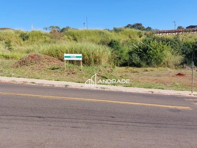 Terreno com 7202m², à venda, no bairro Jardim Diamantina em Apucarana