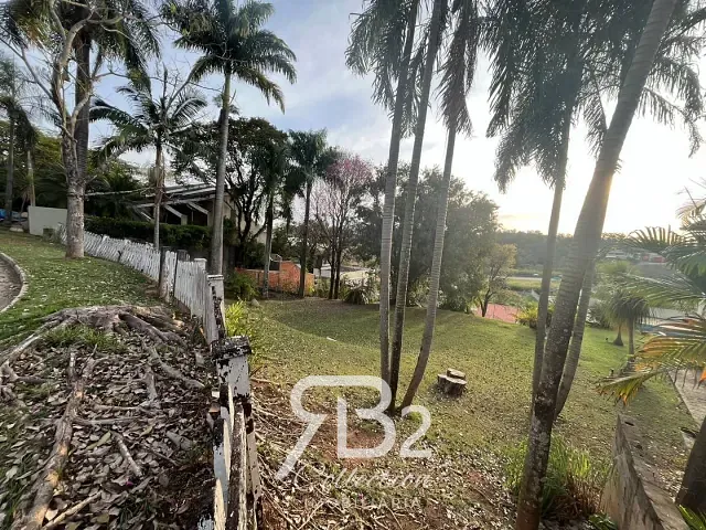 Terreno com 791m², à venda, no bairro Marambaia em Vinhedo