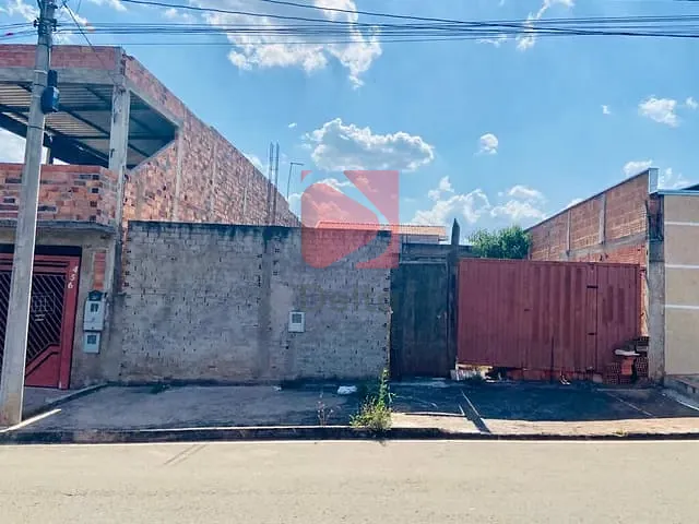 Terreno com 250m², à venda, no bairro Jardim Treviso em Pirassununga