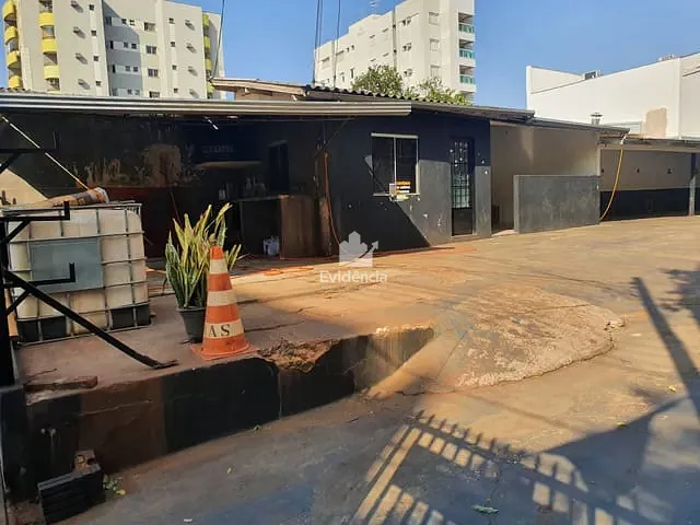 Terreno com 508m², à venda, no bairro Centro em Londrina