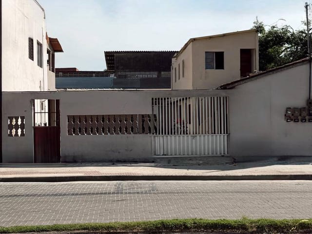 Casa com 400m², à venda, no bairro Balneário de Carapebus em Serra