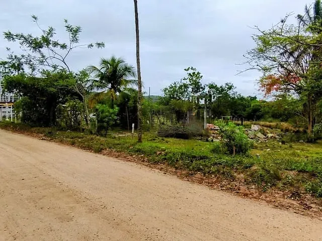 Terreno com 300m², à venda, no bairro Rincão Mimoso (Itaipuaçu) em Maricá