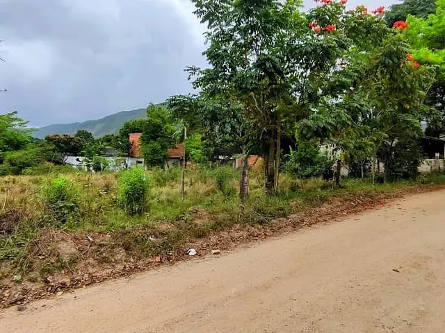 Terreno com 300m², à venda, no bairro Rincão Mimoso (Itaipuaçu) em Maricá
