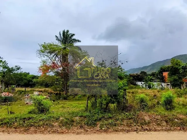 Terreno com 300m², à venda, no bairro Rincão Mimoso (Itaipuaçu) em Maricá