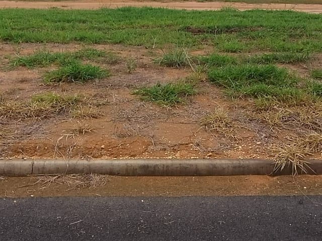 Terreno com 220m², à venda, no bairro Loteamento Industrial Jair Faraone Zanaga em Americana