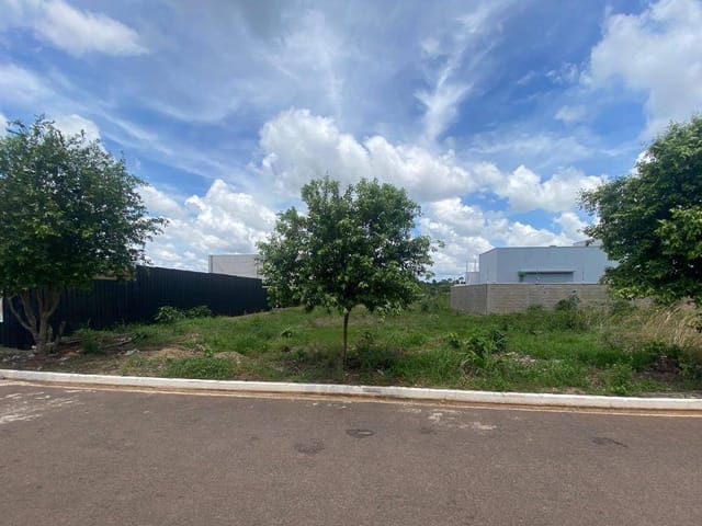 Terreno com 365m², à venda, no bairro Aquarela das Artes em Sinop