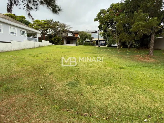 Terreno com 420m², à venda, no bairro Alphaville em Santana de Parnaíba