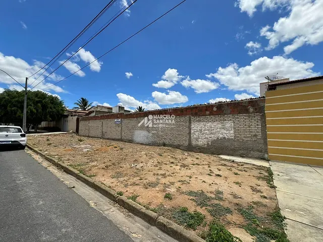 Terreno com 432m², à venda, no bairro Candeias em Vitória da Conquista