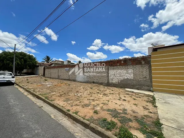 Terreno com 432m², à venda, no bairro Candeias em Vitória da Conquista