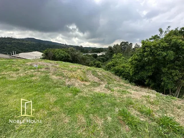 Terreno com 811m², à venda, no bairro Observatório em Vinhedo