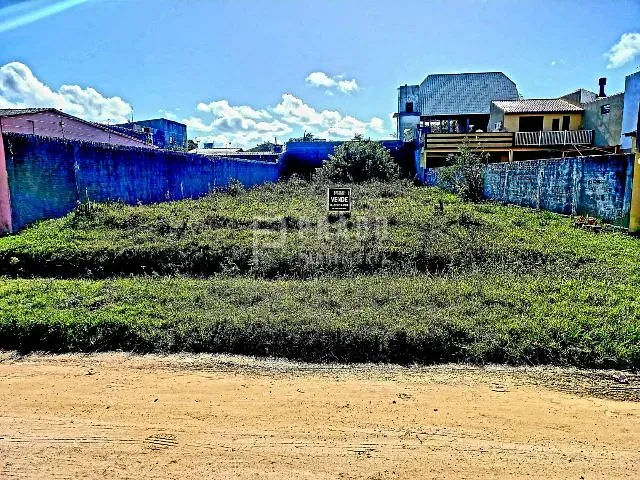 Terreno à venda, no bairro Balneario Valverde em Pelotas