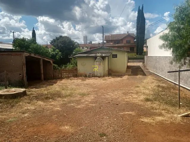 Terreno com 839m², à venda, no bairro Centro em Guarapuava