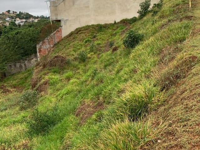 Terreno com 370m², à venda, no bairro São Pedro em Juiz de Fora