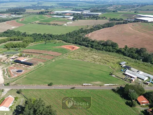 Terreno com 20000m², à venda, no bairro Fundão em Holambra