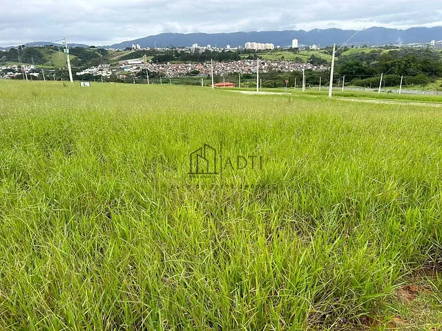Terreno com 442m², à venda, no bairro Cocuera em Mogi das Cruzes