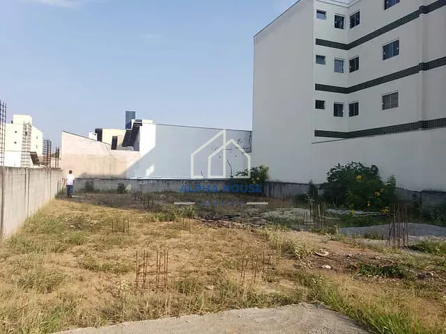 Terreno com 450m², à venda, no bairro Nossa Senhora do Perpétuo Socorro em Pindamonhangaba
