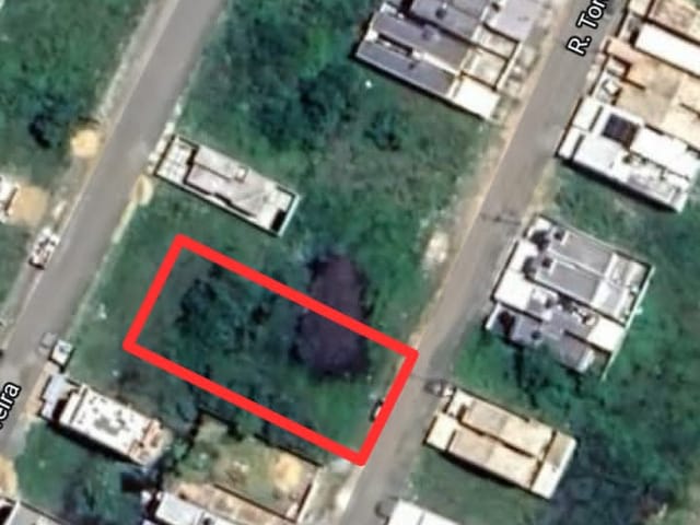 Terreno com 220m², à venda, no bairro Parque Aurora em Campos dos Goytacazes