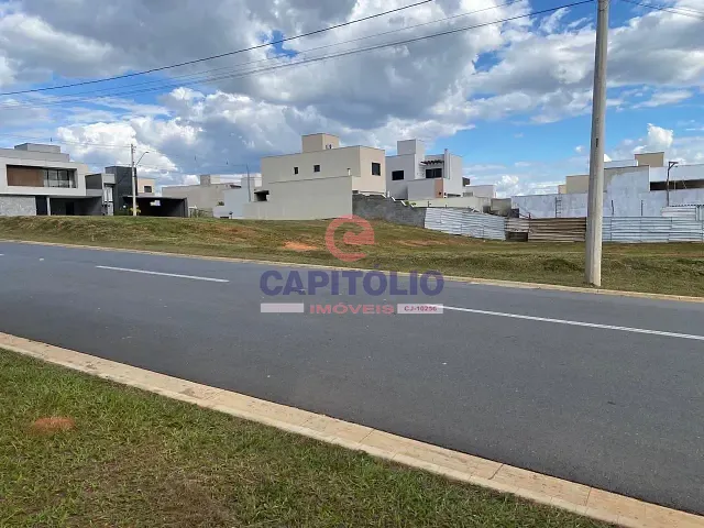 Terreno com 425m², à venda, no bairro Jardins Capri em Senador Canedo