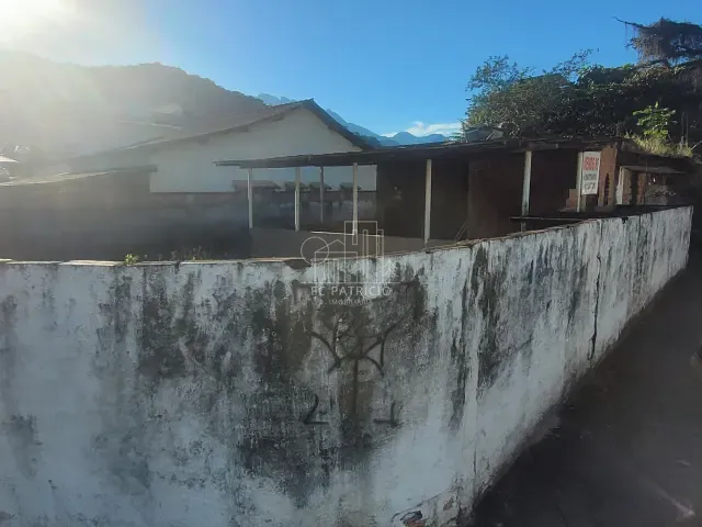 Terreno com 593m², à venda, no bairro Parada Modelo em Guapimirim