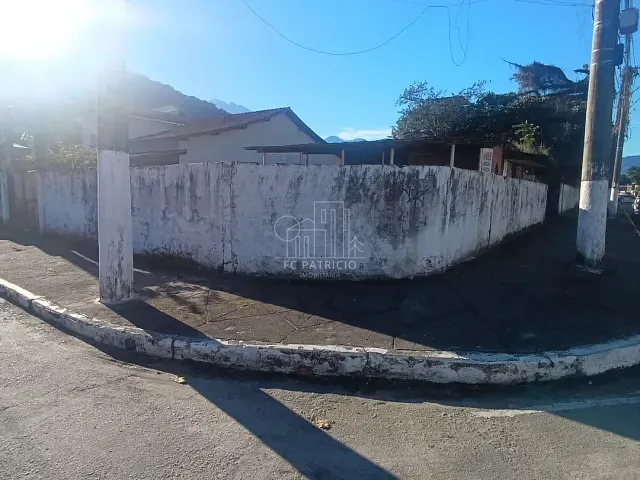 Terreno com 593m², à venda, no bairro Parada Modelo em Guapimirim